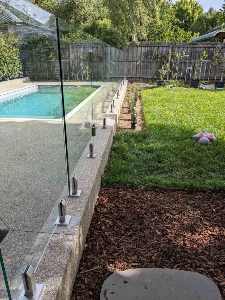 Transform your space with GLAZIFY’s innovative glass solutions.